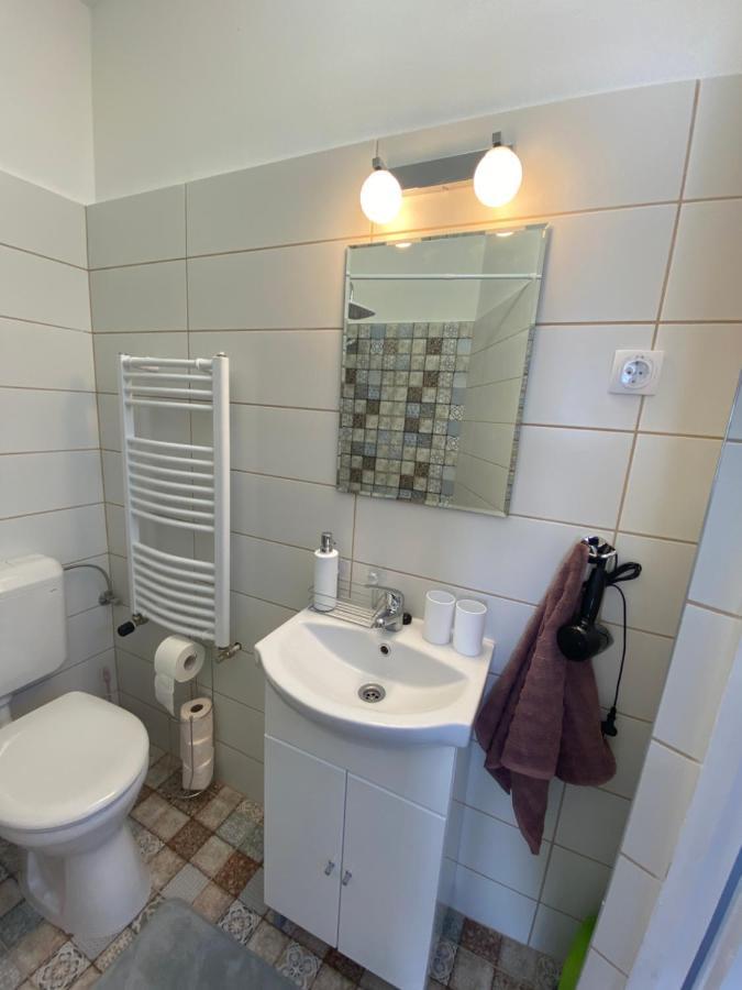 Rad-Var Apartmanhaz Eger Exteriér fotografie